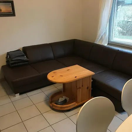 In Handball City, Apartment *